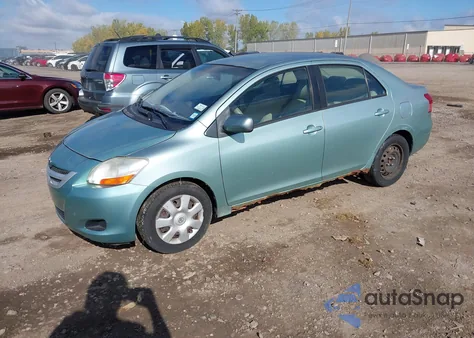 2010 Toyota Yaris из США, поврежденный, VIN JTDBT4K36A1352963